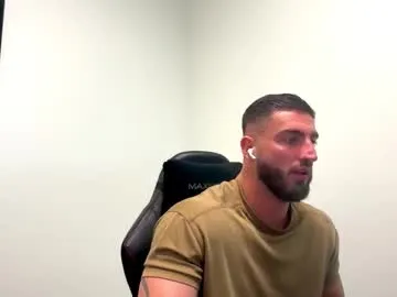 YU-KI00 – webcam model profile photo Image 7