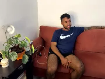 kiraruiz – webcam model profile photo Image 2