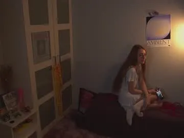 Earth_001 – webcam model profile photo Image 8