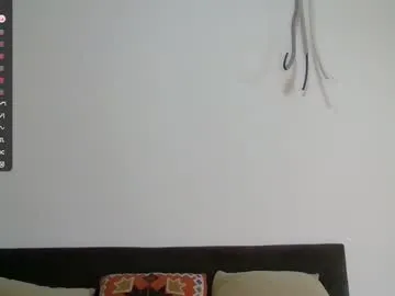 bisexualmilf – webcam model profile photo Image 19