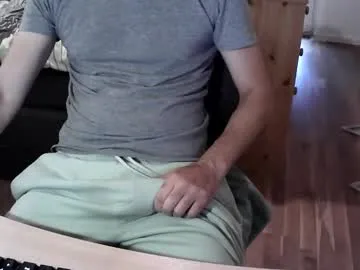 athleticeng – webcam model profile photo Image 13