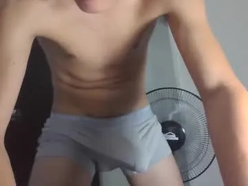 QYBOYS-001 – webcam model profile photo Image 18