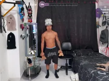 Earth_001 – webcam model profile photo Image 18