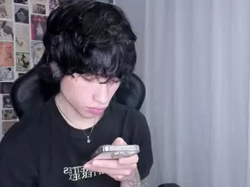 mia_little_witch – webcam model profile photo Image 6