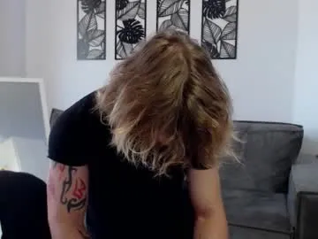 nagi_112 – webcam model profile photo Image 5