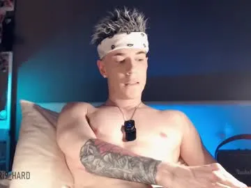 dirtypub – webcam model profile photo Image 6