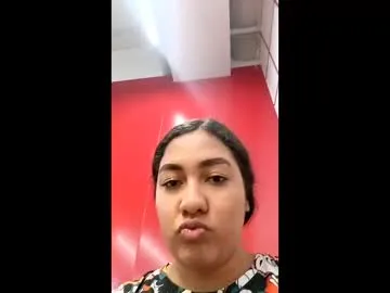 loving_ladies – webcam model profile photo Image 14