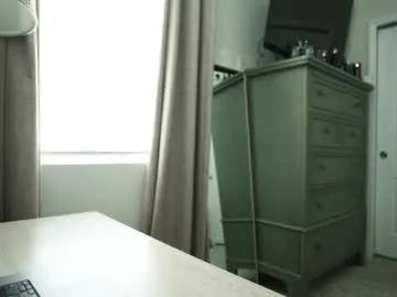 kai101010 – webcam model profile photo Image 7