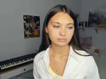 Ann_Sulu – webcam model profile photo Image 5