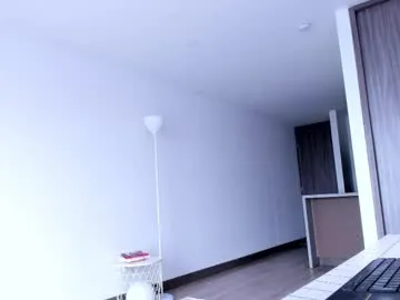 Zoejohns – webcam model profile photo Image 10