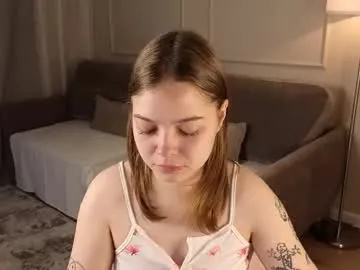 tinylittlesecret – webcam model profile photo Image 2