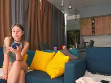 lauratang – webcam model profile photo Image 9