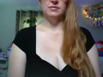 roouse – webcam model profile photo Image 6