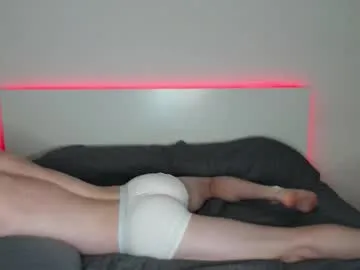 skinny_candy18 – webcam model profile photo Image 16