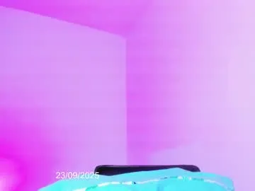 IORio2 – webcam model profile photo Image 18