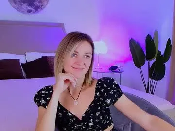 bloody_petal – webcam model profile photo Image 3