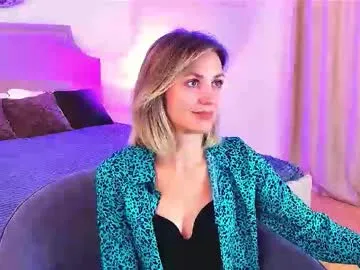 bloody_petal – webcam model profile photo Image 9