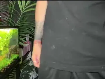 Earth_001 – webcam model profile photo Image 3