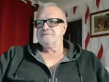 Earth_001 – webcam model profile photo Image 15