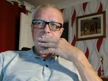 Earth_001 – webcam model profile photo Image 5