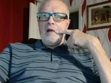 Earth_001 – webcam model profile photo Image 6