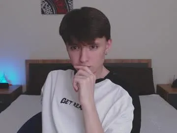 Benson18y – webcam model profile photo Image 13