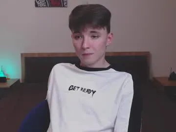 Benson18y – webcam model profile photo Image 3