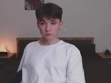 Benson18y – webcam model profile photo Image 5