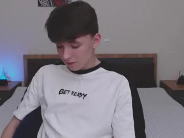 Benson18y – webcam model profile photo Image 6