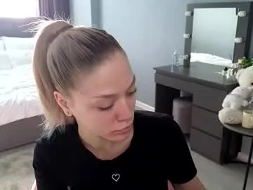 lollaberry – webcam model profile photo Image 12