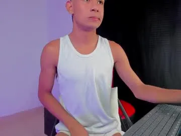 _Tomy08calderon – webcam model profile photo Image 7