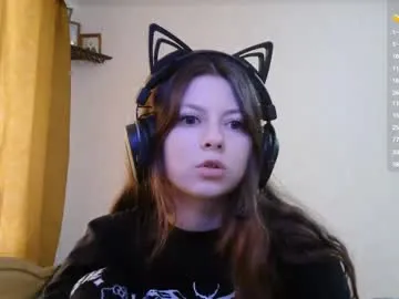 bisexualmilf – webcam model profile photo Image 16