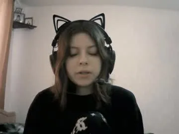 bisexualmilf – webcam model profile photo Image 8