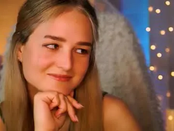 Nicoleevien – webcam model profile photo Image 13