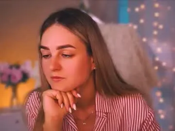 Nicoleevien – webcam model profile photo Image 7