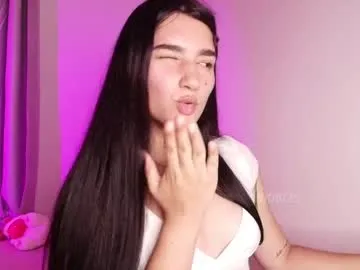 roouse – webcam model profile photo Image 8