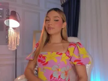 IORio2 – webcam model profile photo Image 17