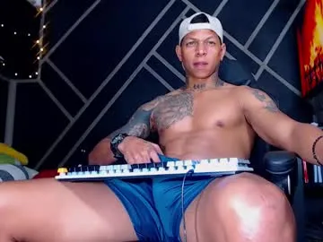 WitchAnnie – webcam model profile photo Image 5