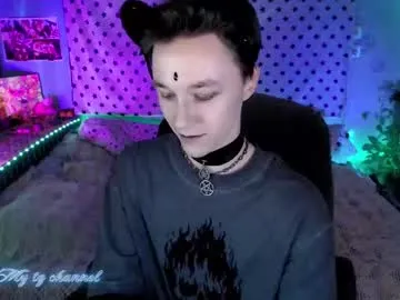 delphacollier – webcam model profile photo Image 3