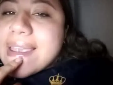 roouse – webcam model profile photo Image 12