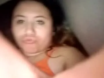 roouse – webcam model profile photo Image 4