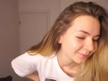 Earth_001 – webcam model profile photo Image 2