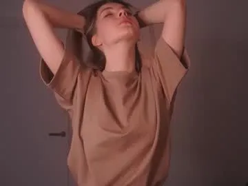 Earth_001 – webcam model profile photo Image 3