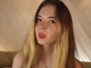 Earth_001 – webcam model profile photo Image 4