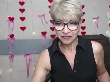 bisexualmilf – webcam model profile photo Image 9