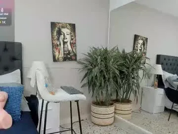 nagi_112 – webcam model profile photo Image 19