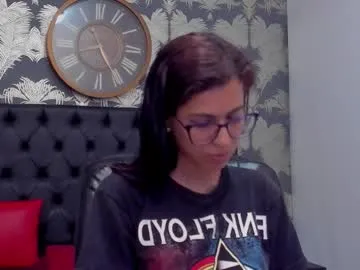 oypo – webcam model profile photo Image 4