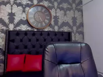 oypo – webcam model profile photo Image 5