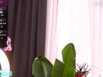 lil_esma – webcam model profile photo Image 15