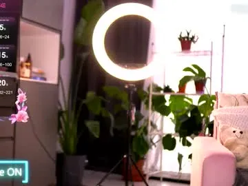 lil_esma – webcam model profile photo Image 6